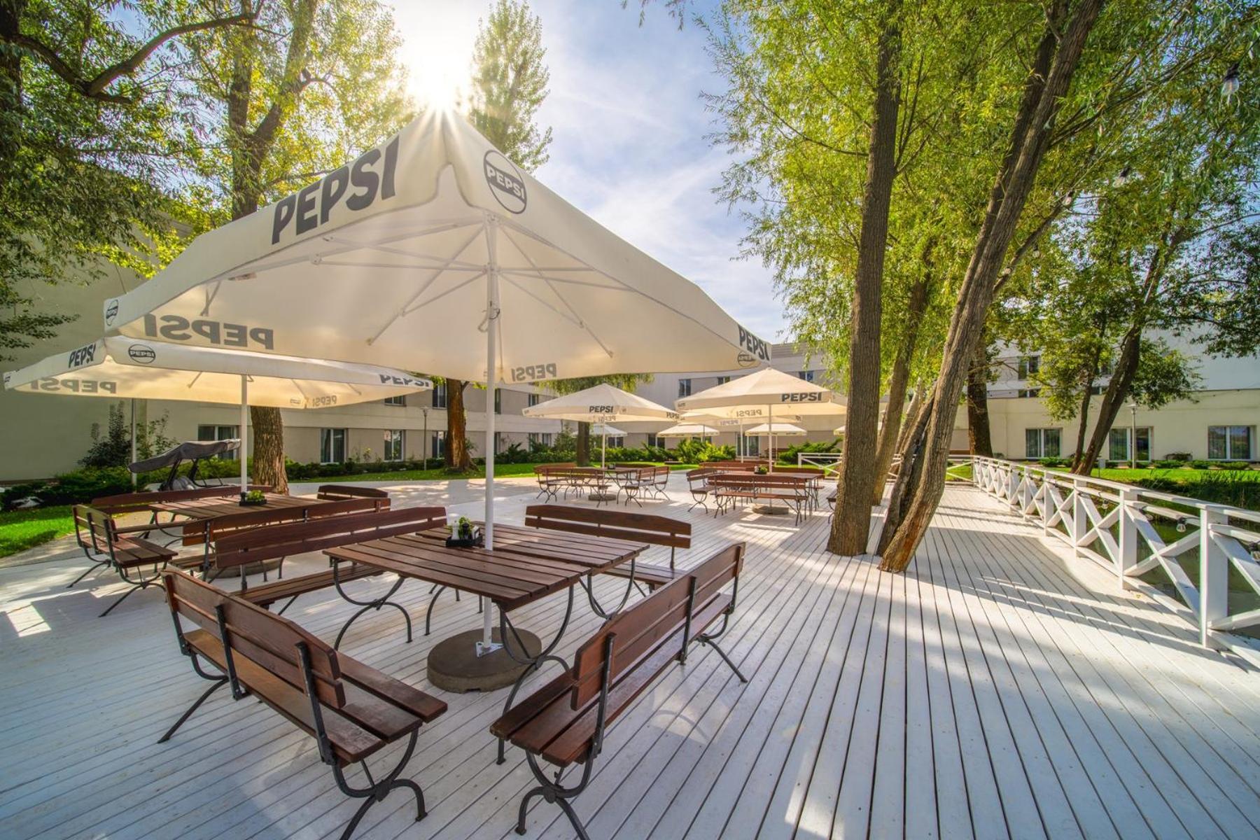 Green Garden Hotel Raszyn Eksteriør billede