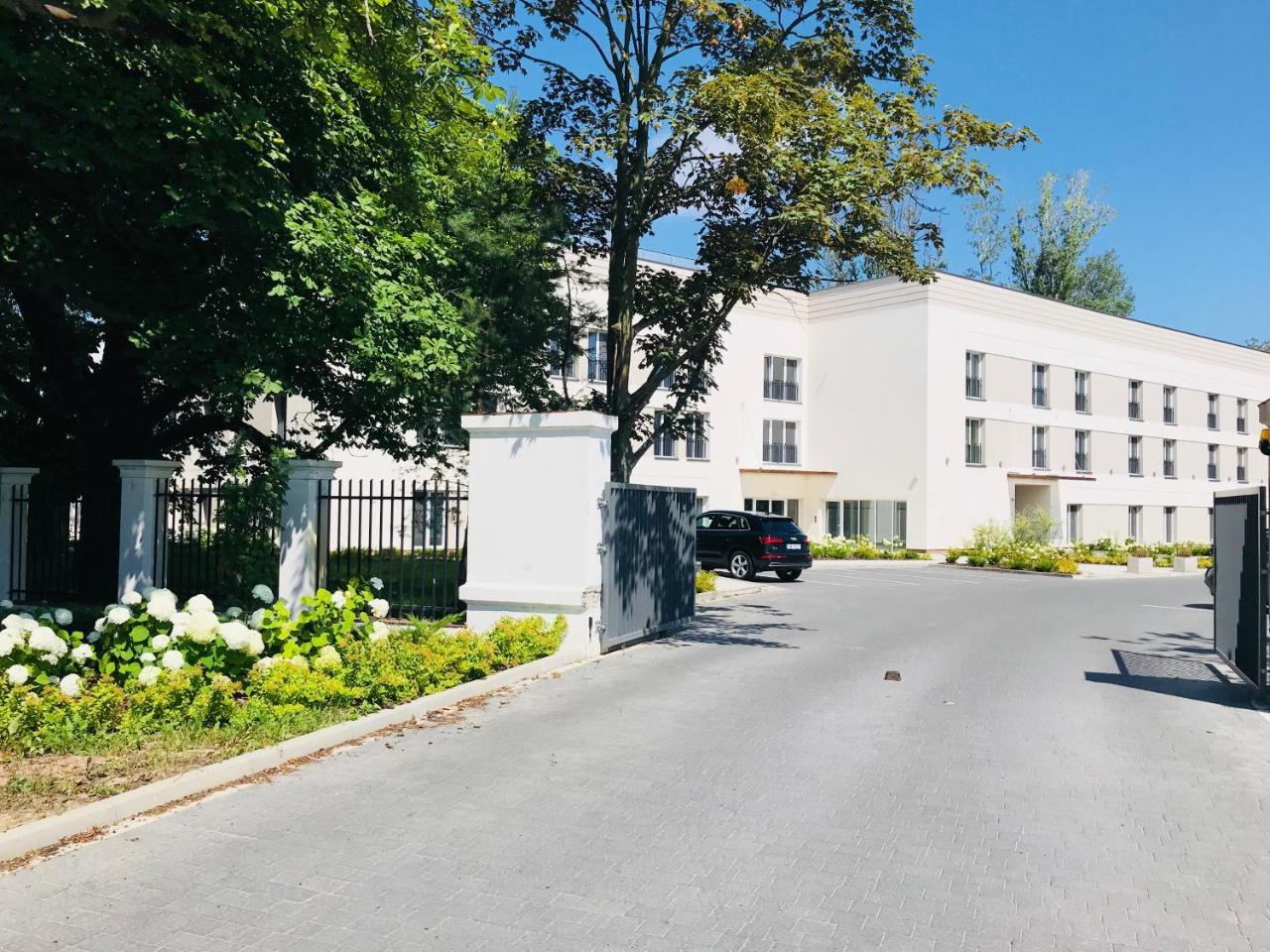Green Garden Hotel Raszyn Eksteriør billede